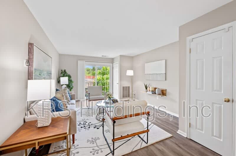 2050 N Calvert St – photo 3