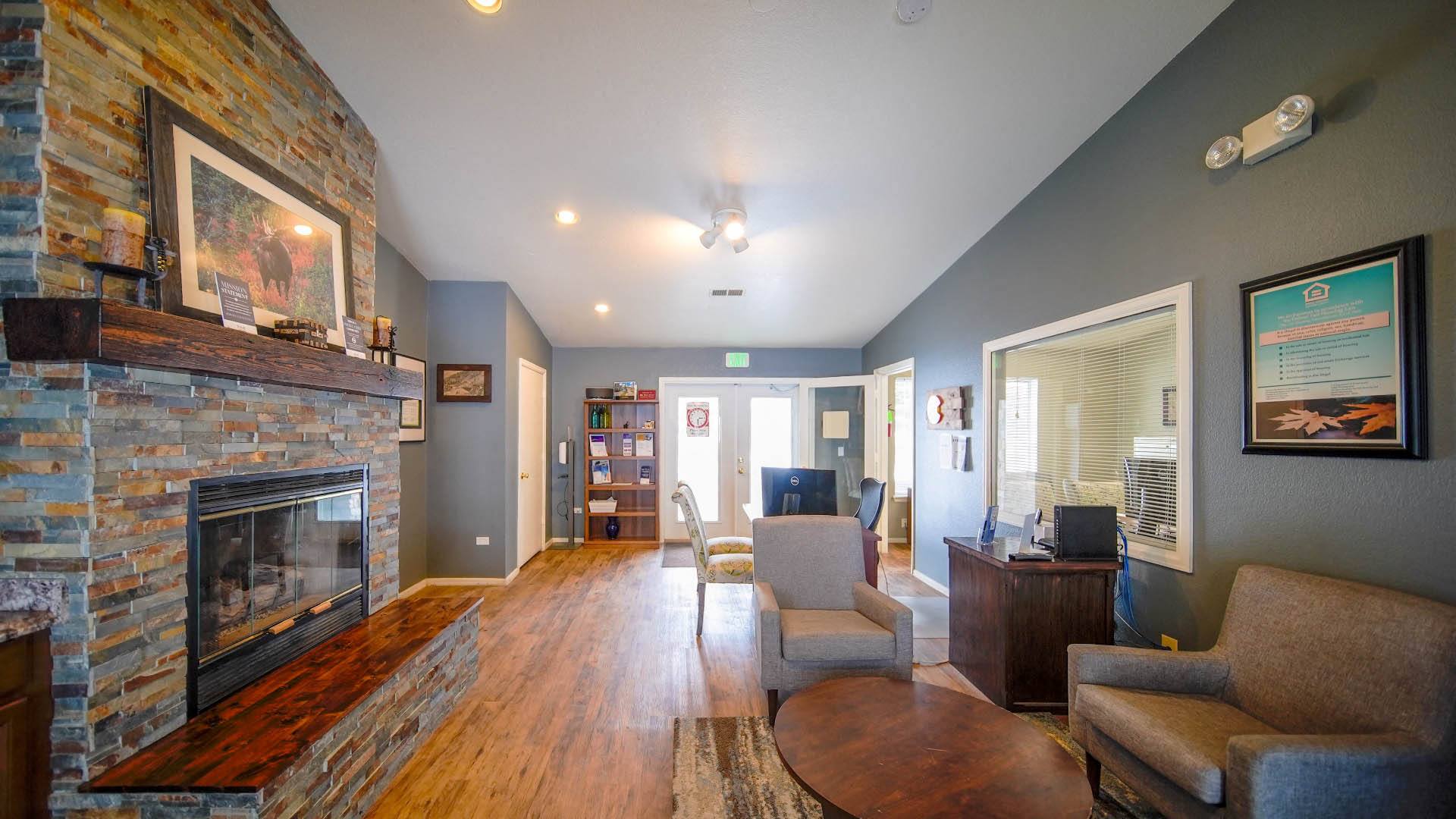 Blue River Apartments – photo 4