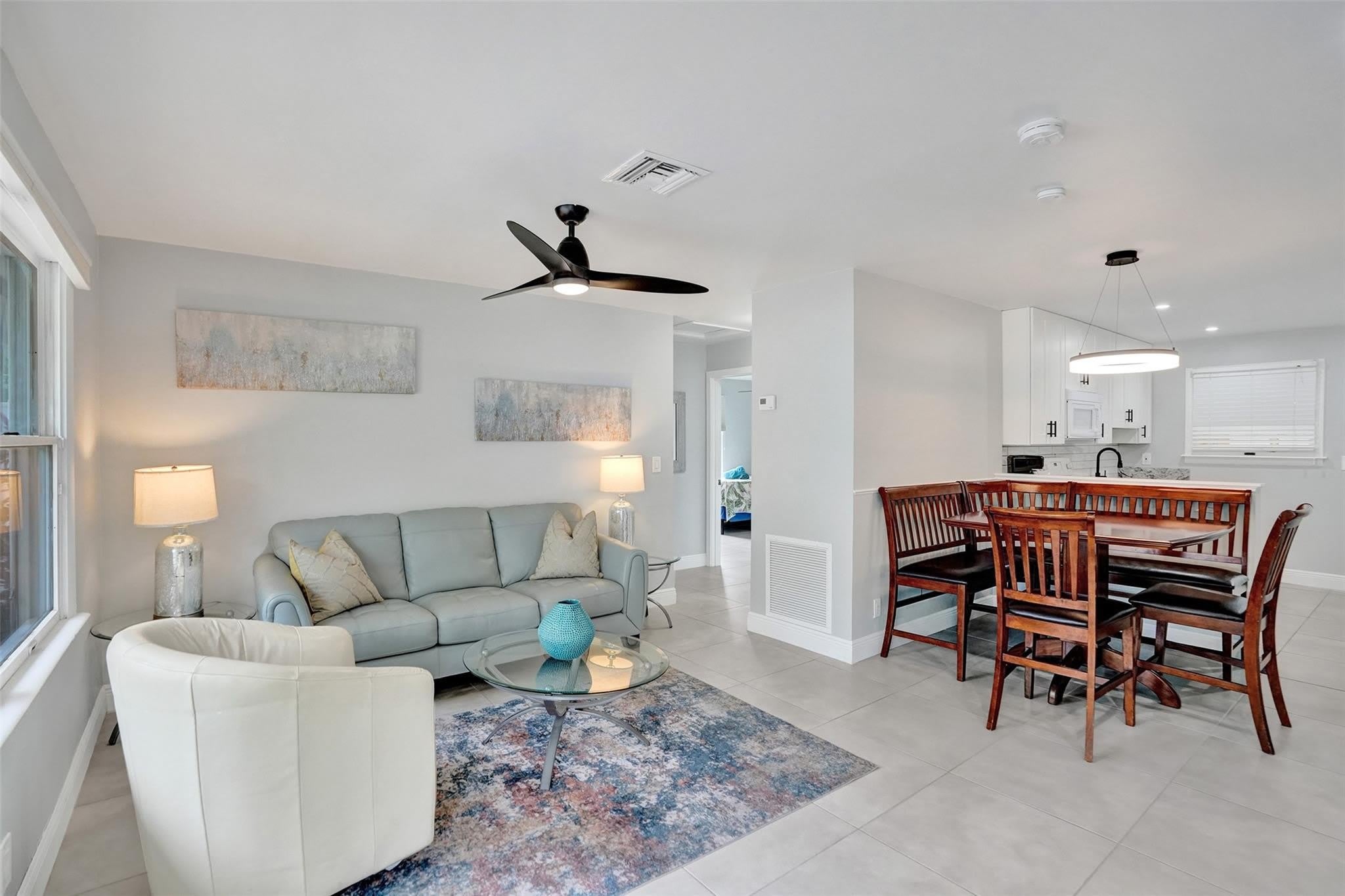 901 SE 14TH Court – photo 3