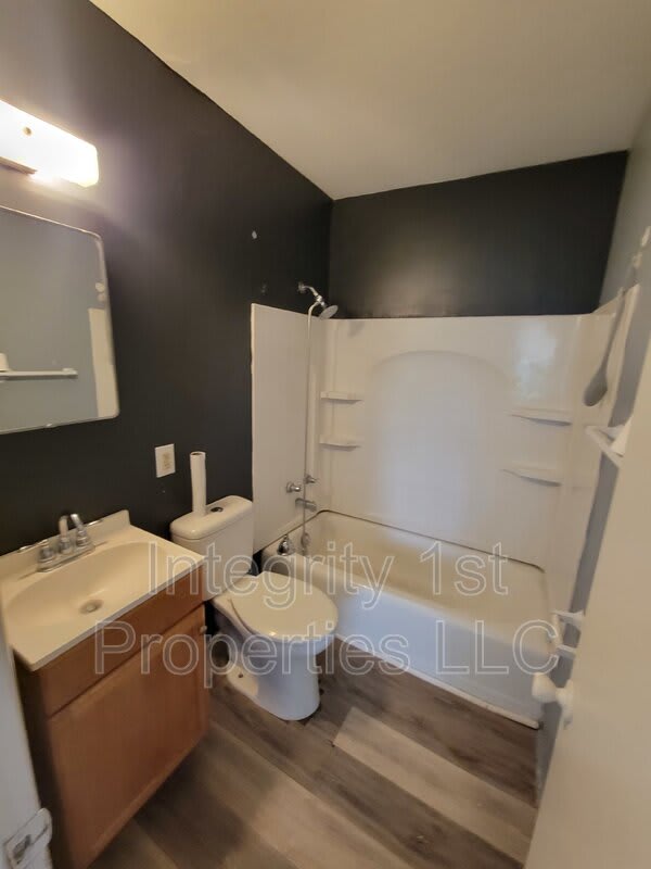 2216 State Ave – photo 4