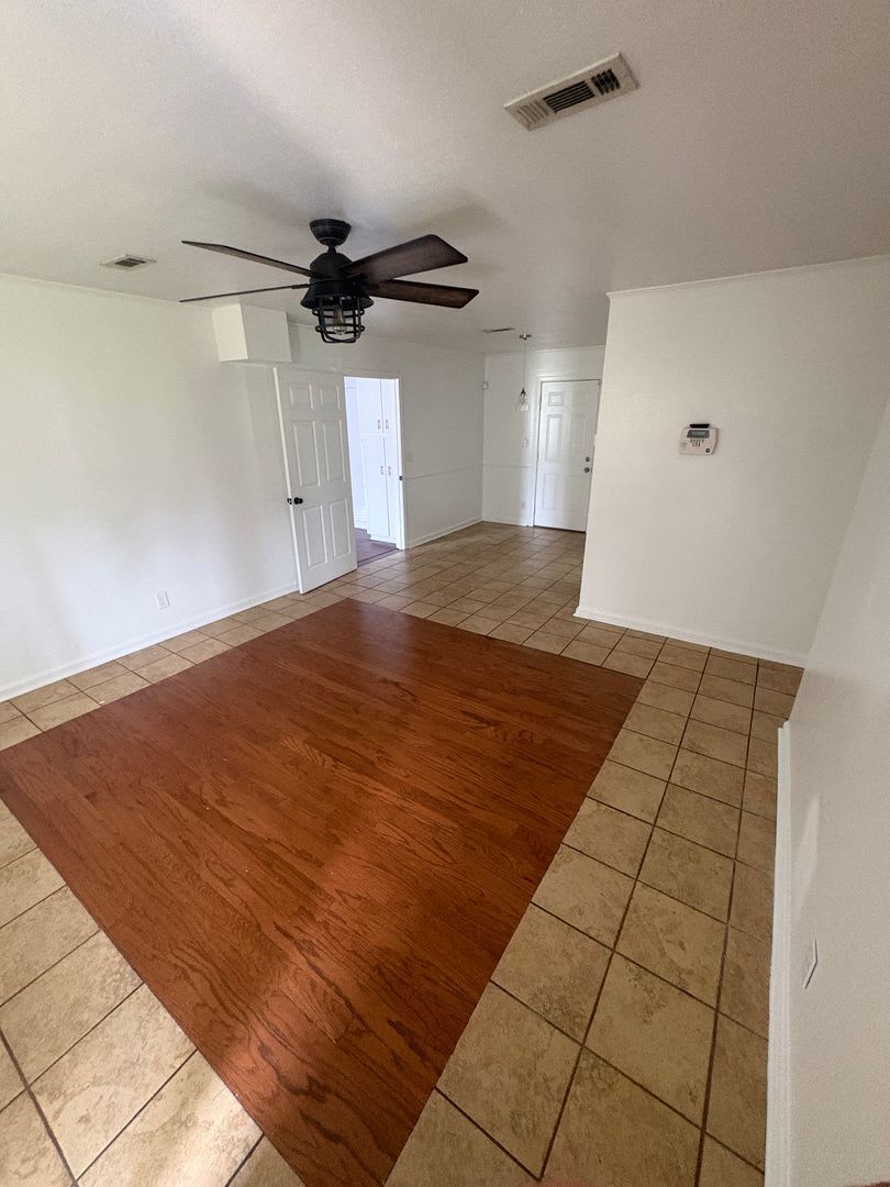 320 Ray Ave – photo 2