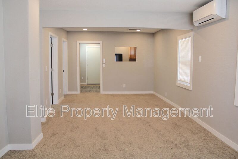 1639 E Orman Ave – photo 2