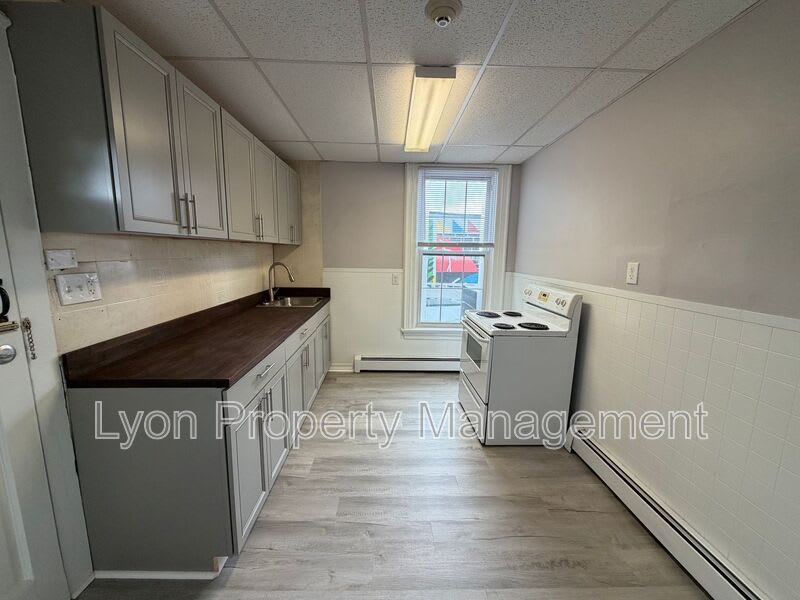 189 Exchange St – photo 4