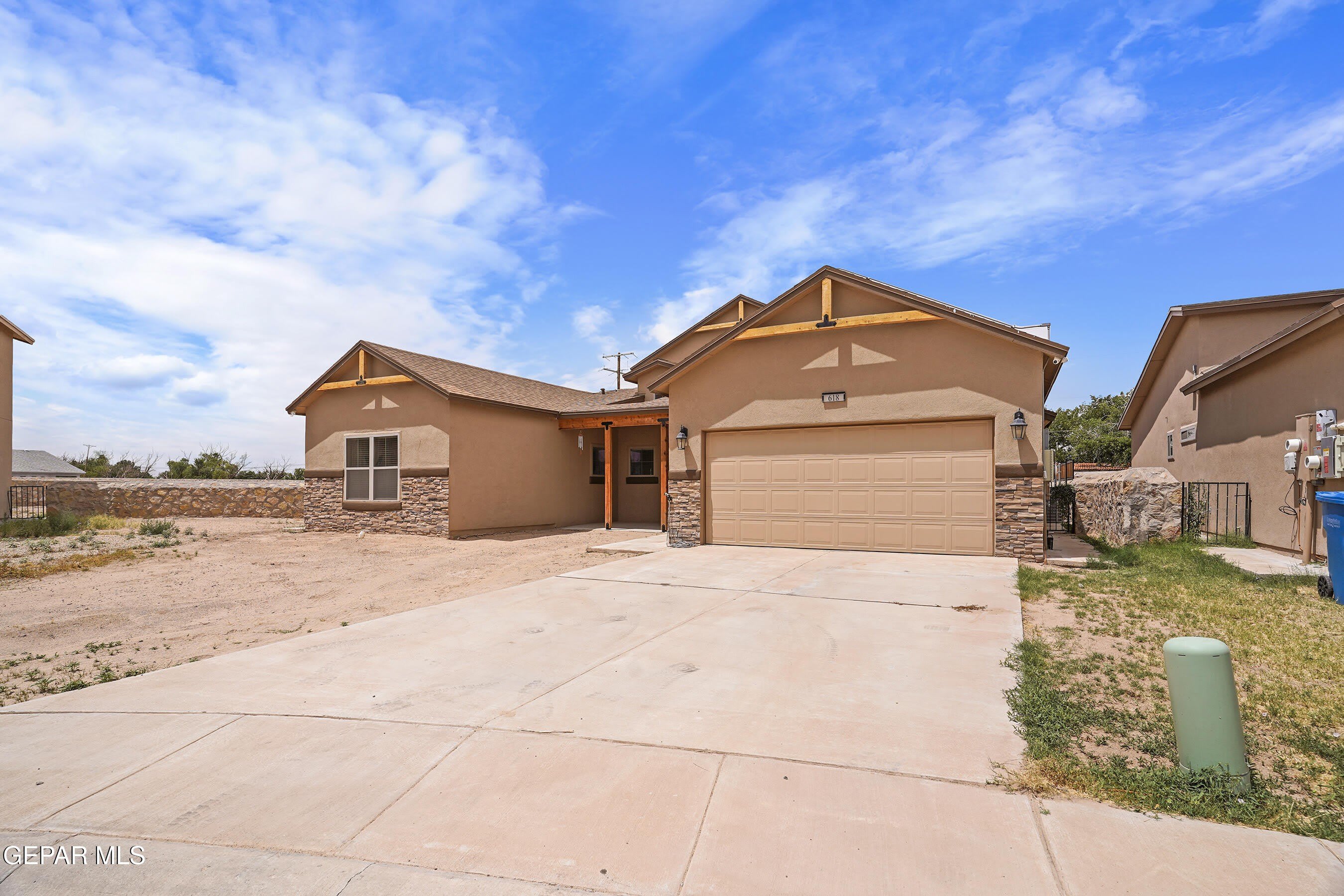 618 Rafael Marmolejo Street – photo 2