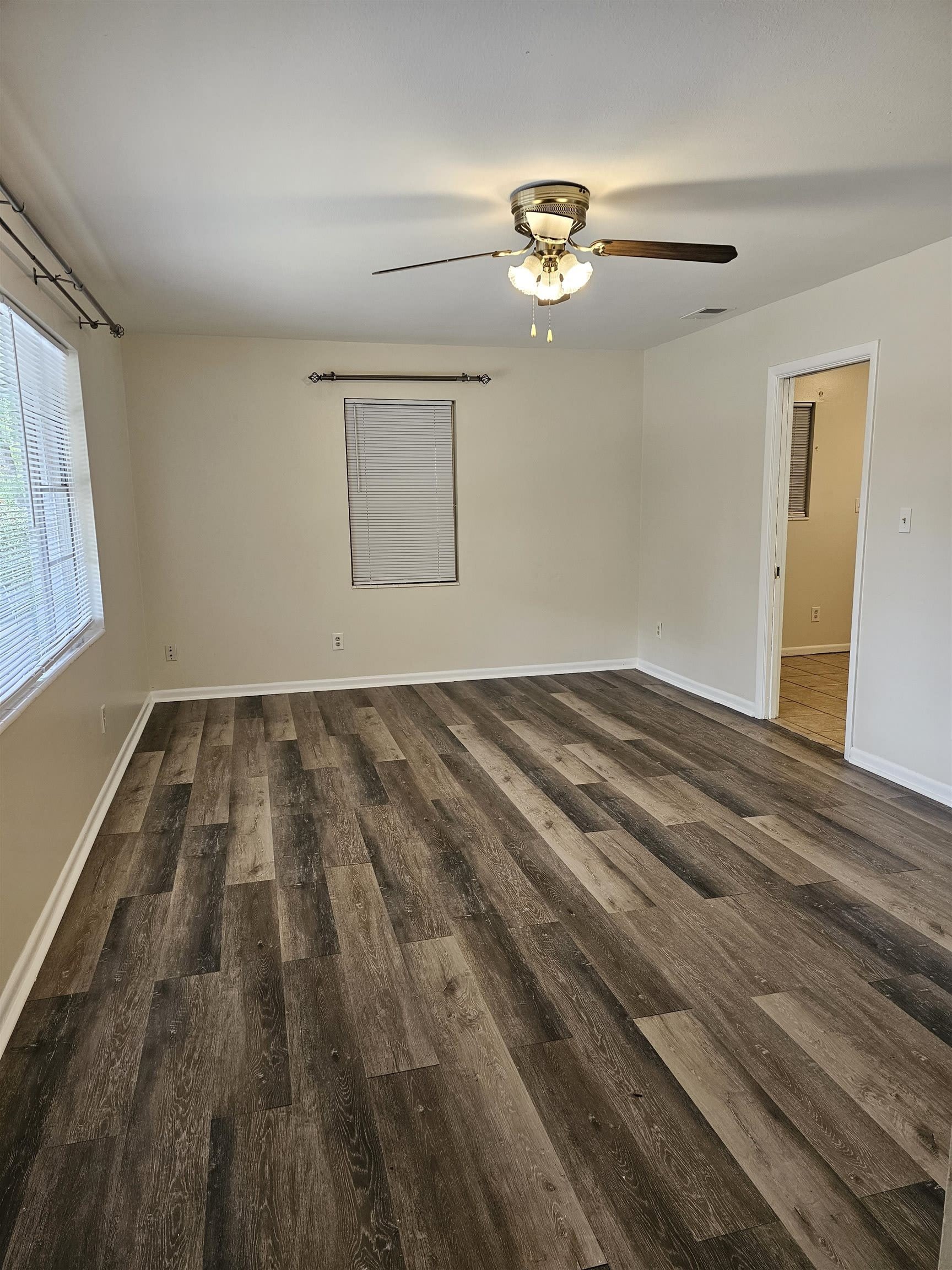 550 E Bradford Road – photo 2