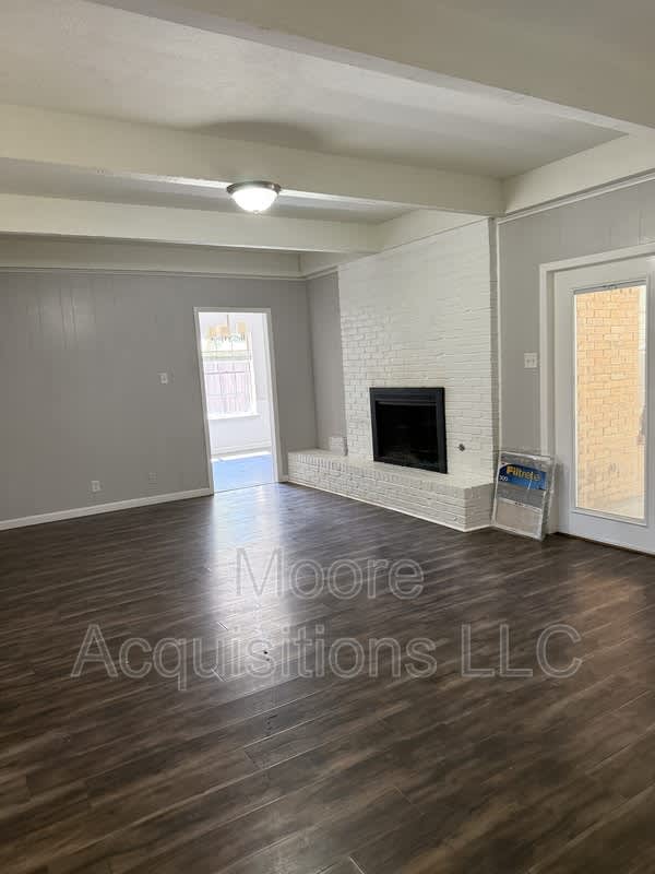 1833 Skyline Dr – photo 5