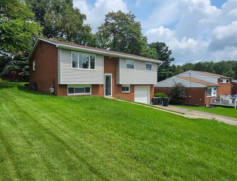 408 Hazelnut Drive – photo 2