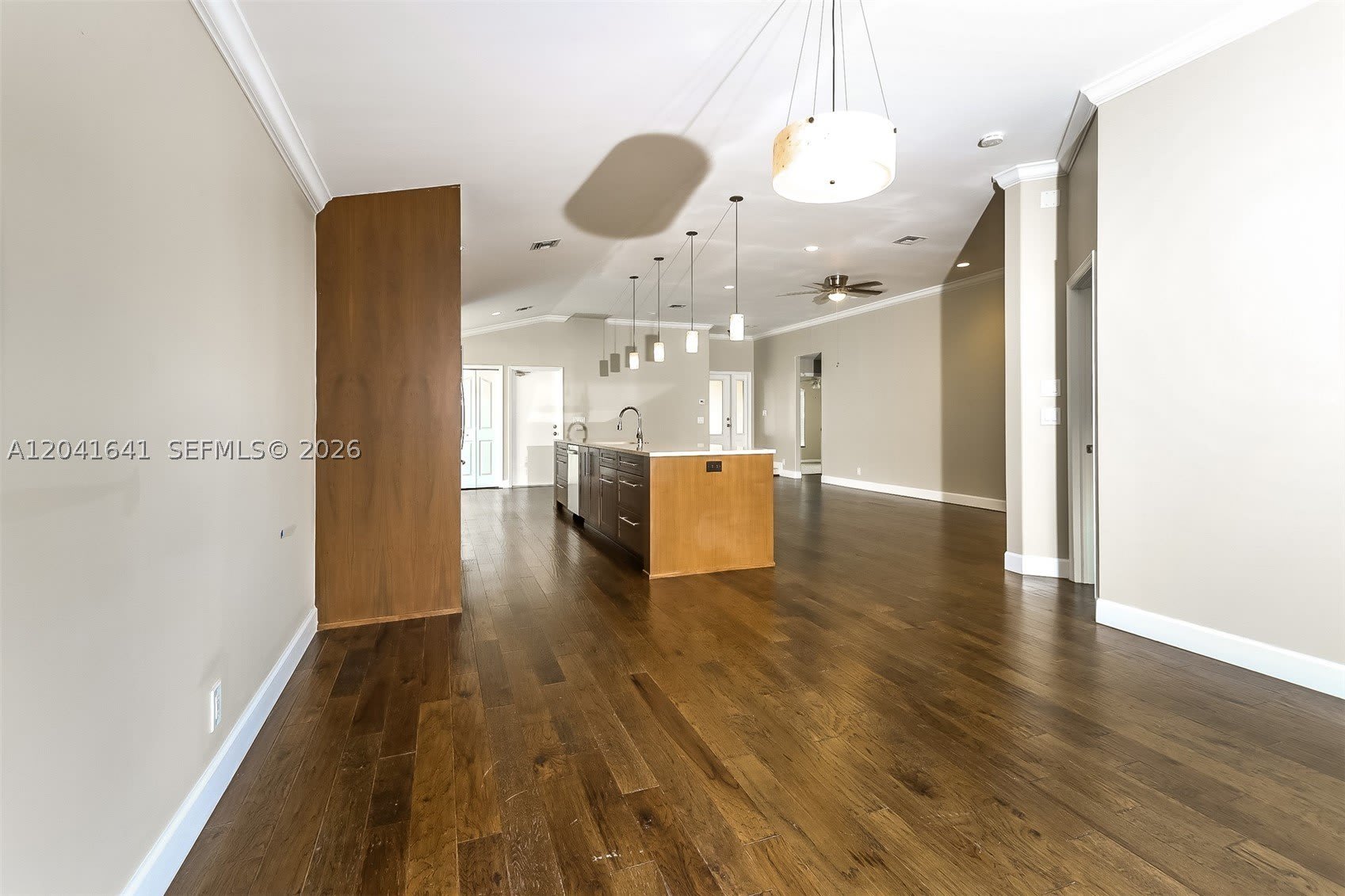 6484 Robinson St – photo 5