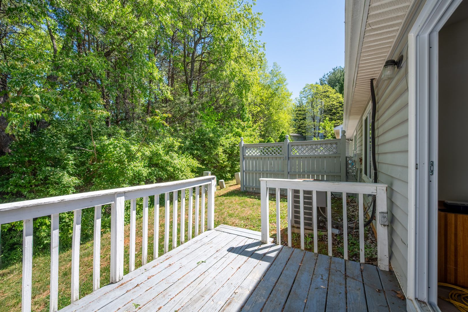 2 Bed, 2 Bath Renovated Townhouse – Single-Level Living – $1,600/month – photo 3