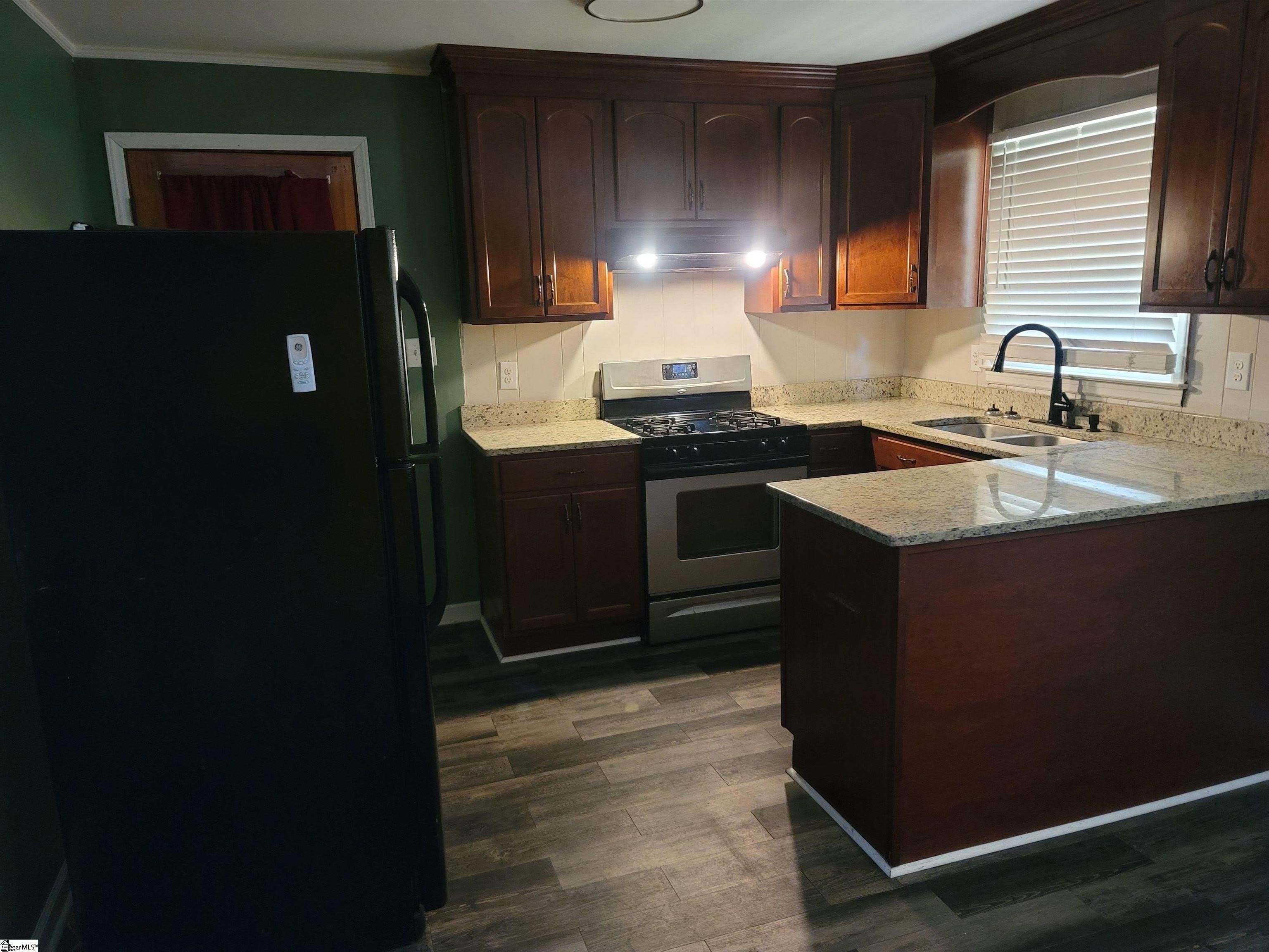 413 Barclay Avenue – photo 3