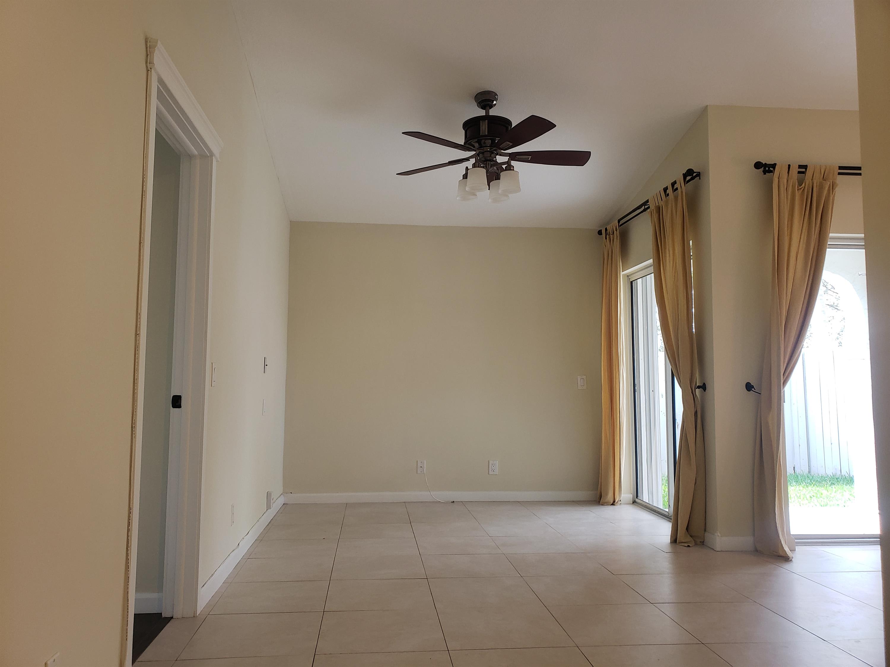 1494 Springside Drive – photo 2