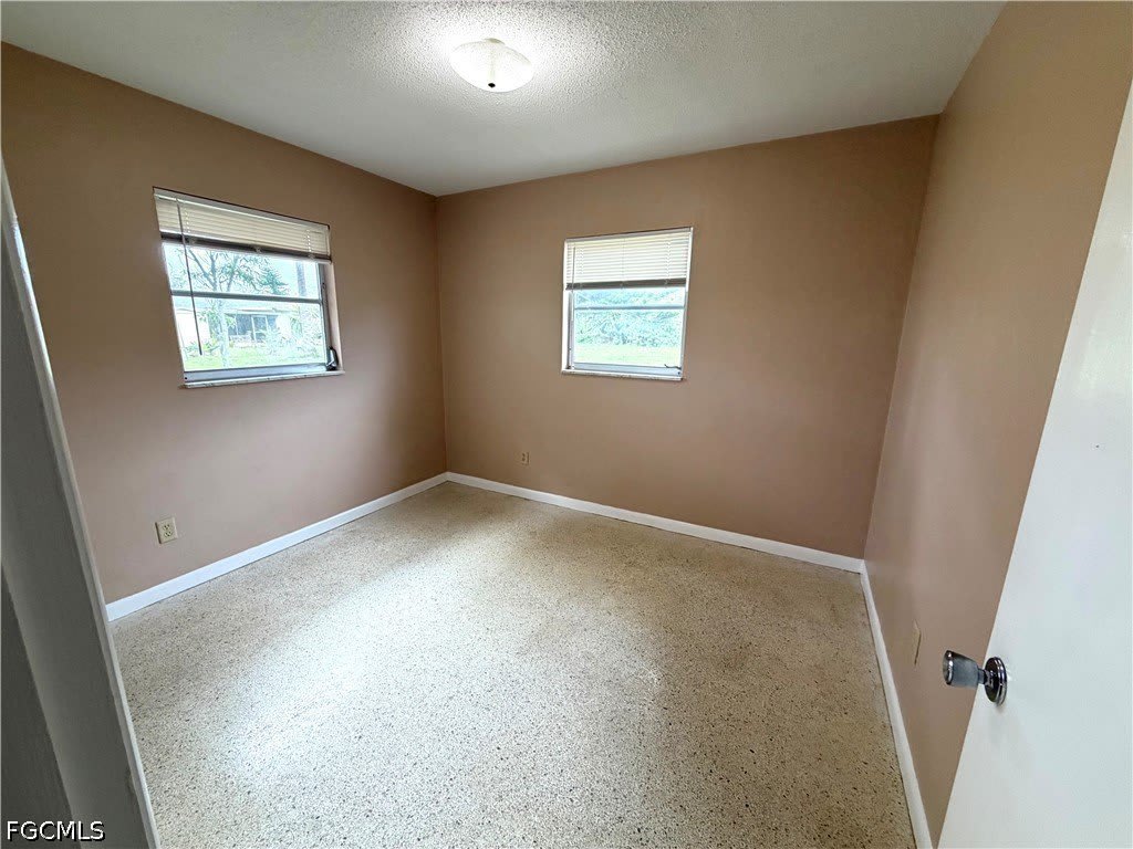 1407 Juddale Street E – photo 5