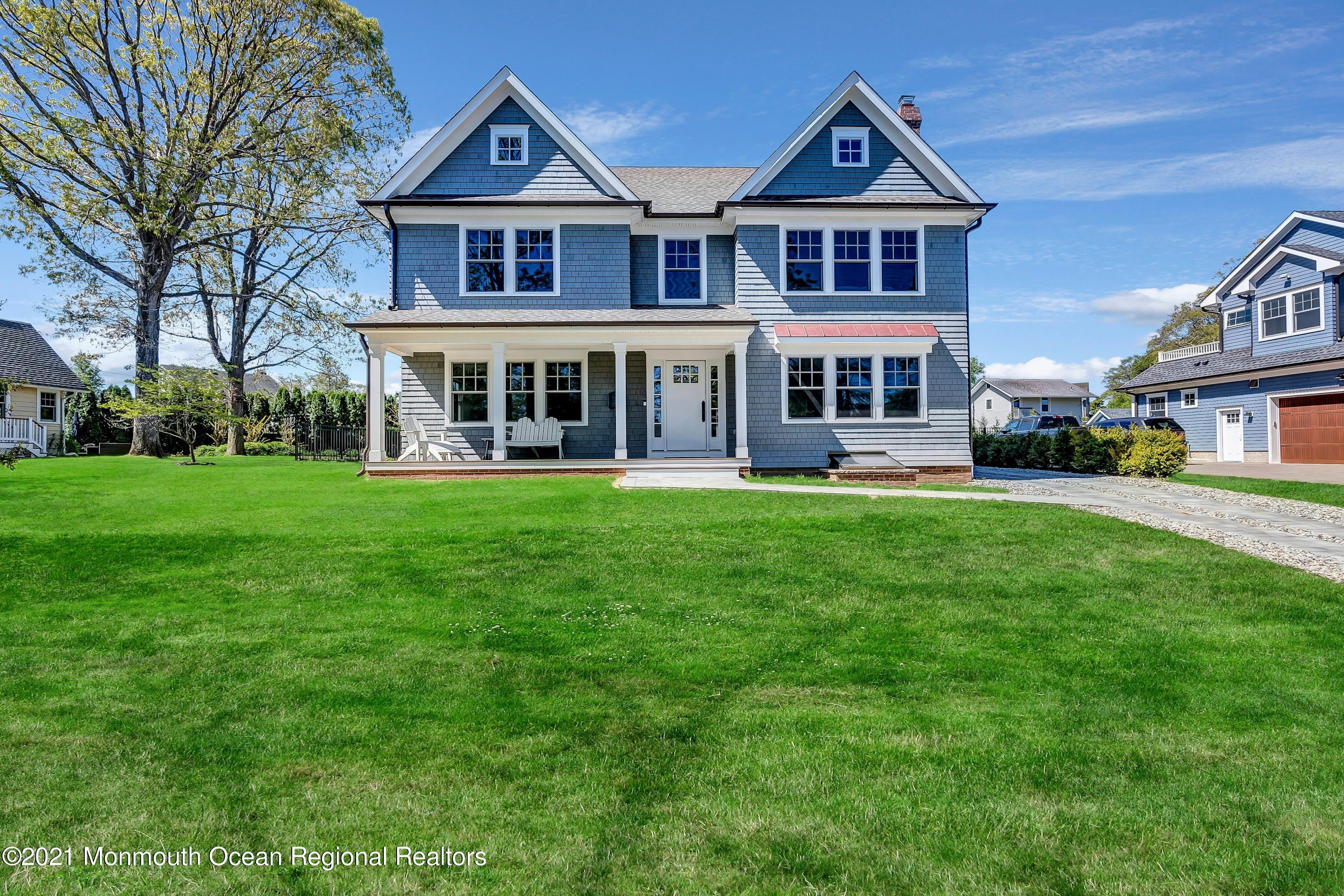 211 Monroe Avenue – photo 2