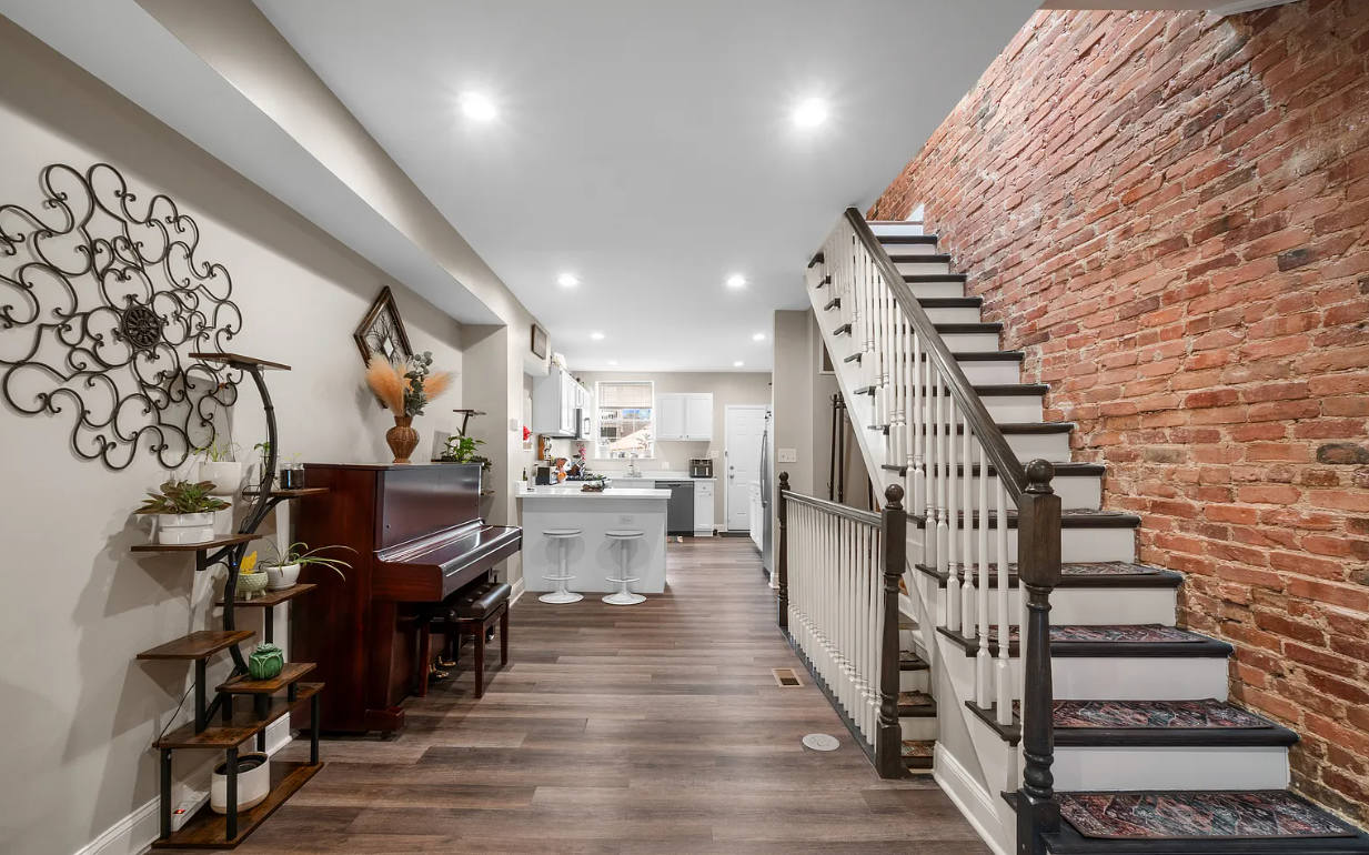 210 North Ellwood Avenue – photo 3