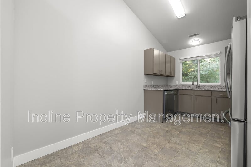 788 N 1060 W – photo 2