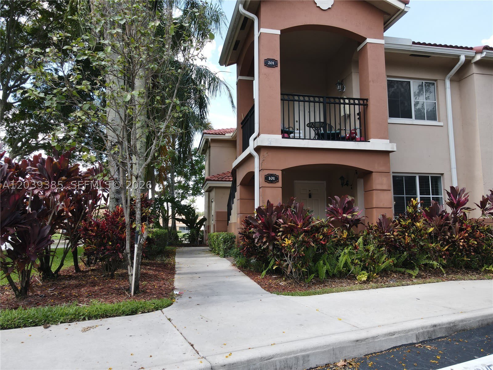 3486 Briar Bay Blvd – photo 2