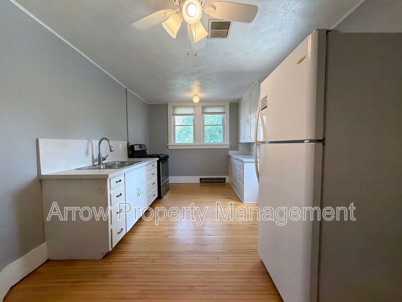 2125 South Street – photo 3