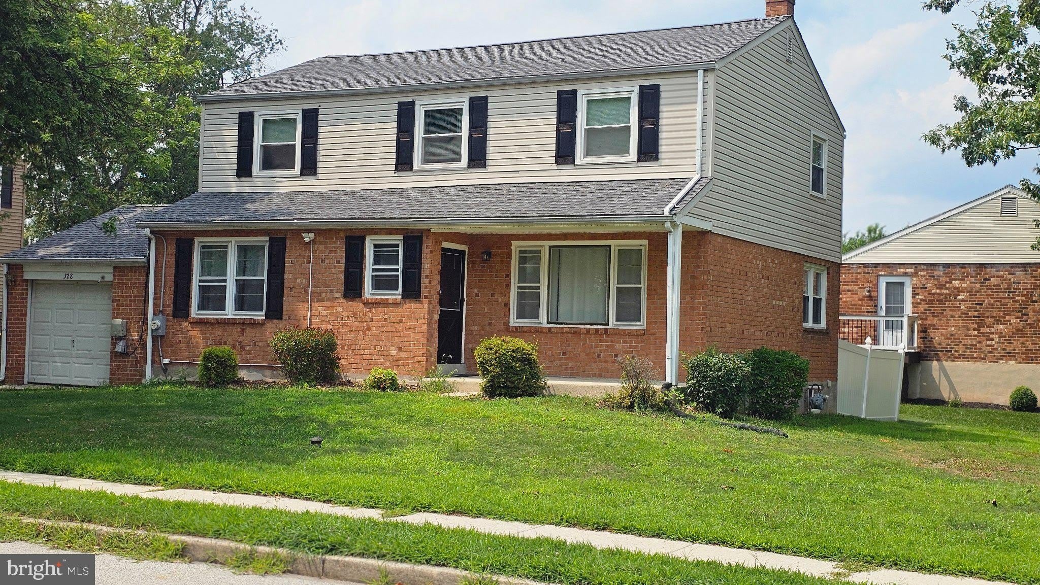 328 REES Drive – photo 2