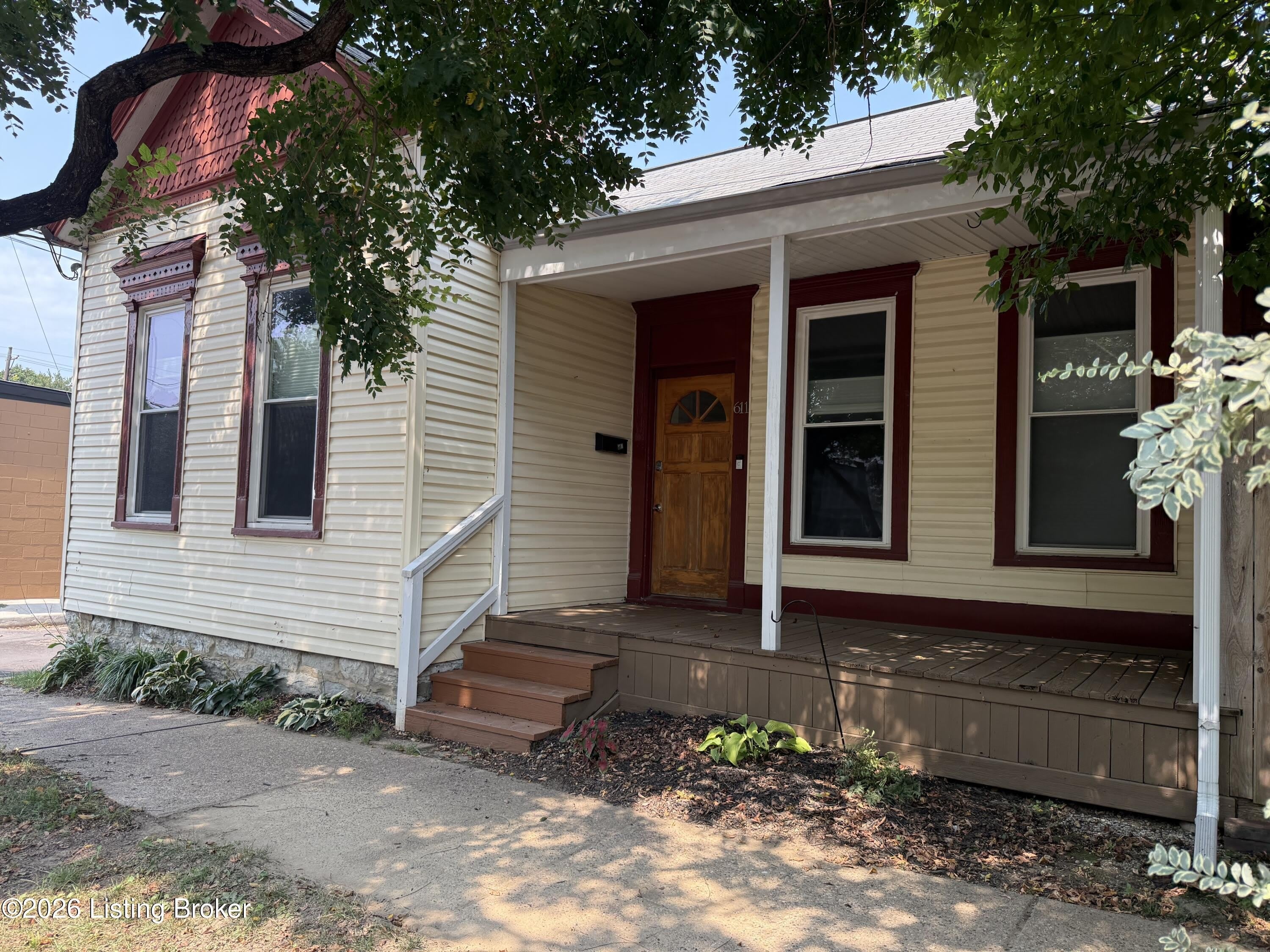 611 Cooper St – photo 2