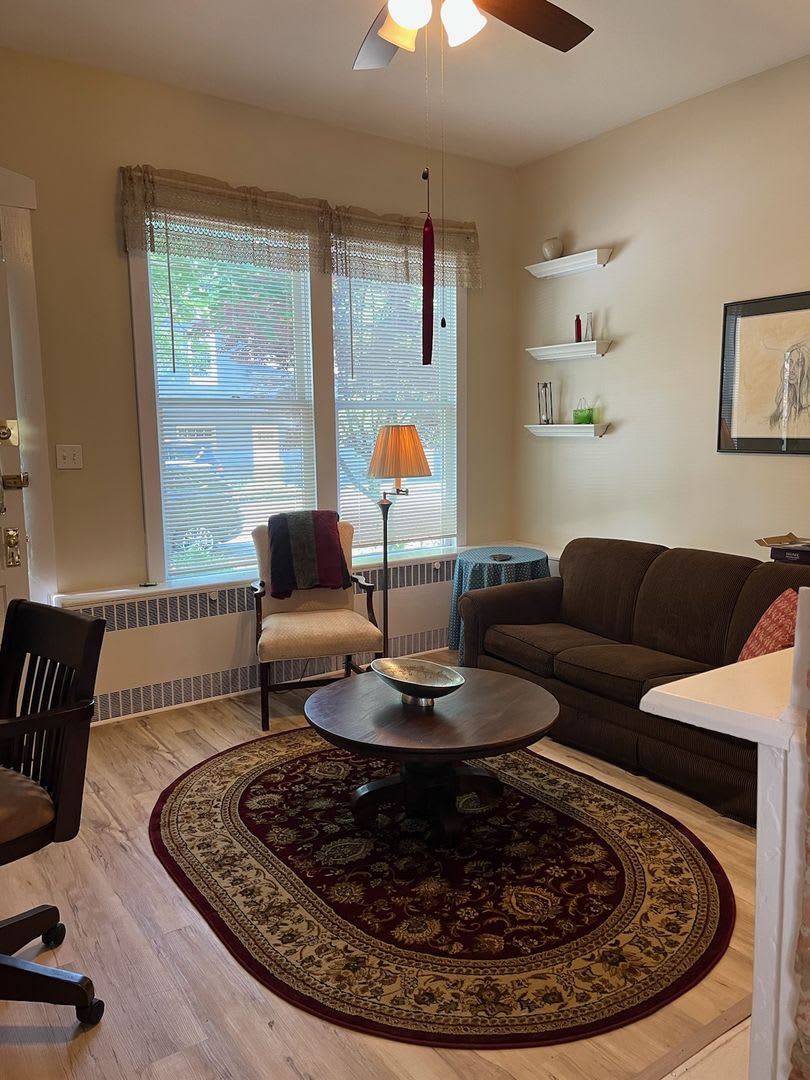 One Bedroom Old Louisville Cottage – photo 4