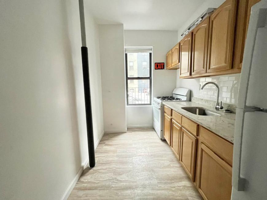3291 Hull Avenue – photo 3