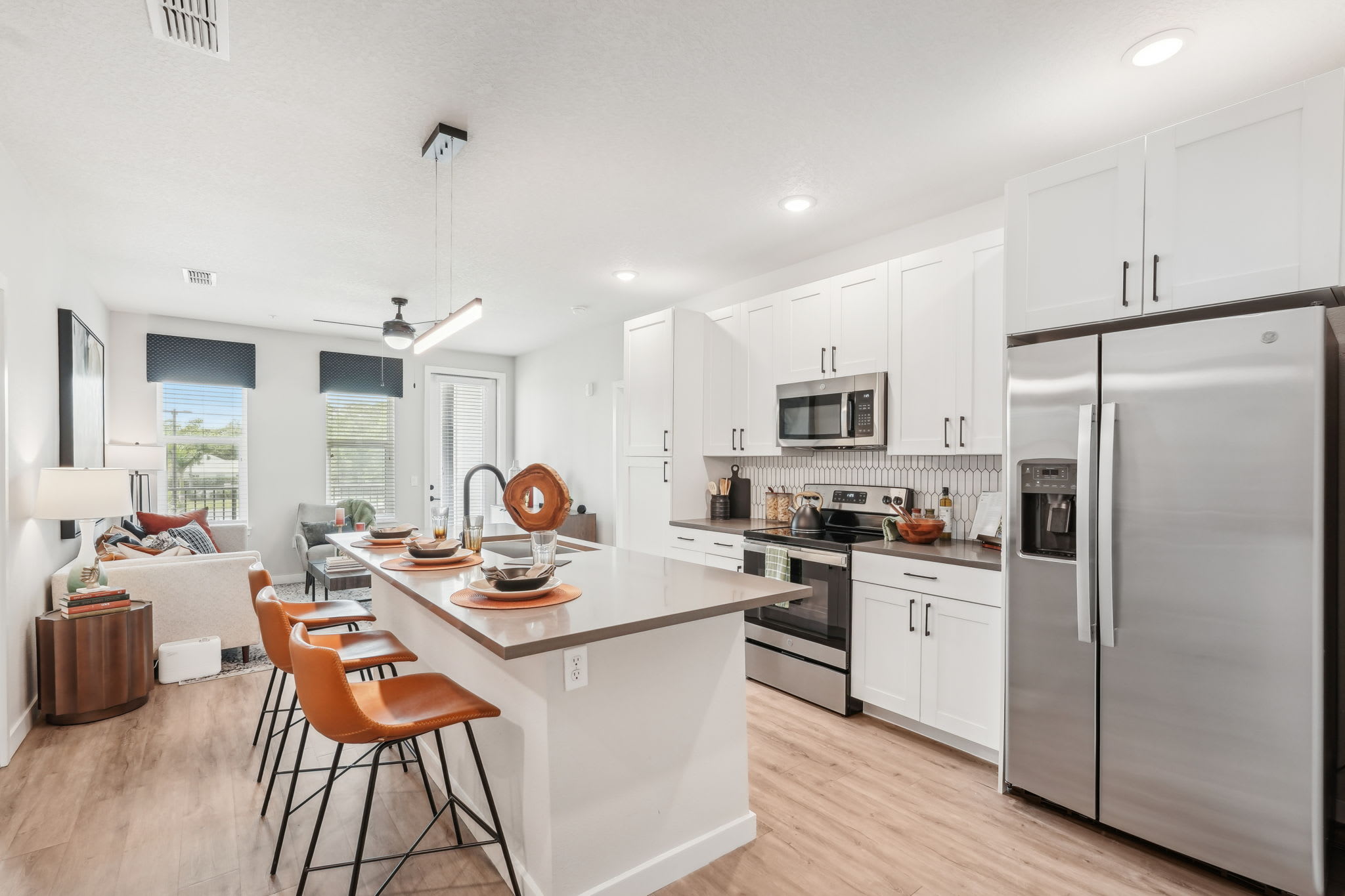 2 2 Condo Available Now At The Villagio For Annual Lease – photo 2