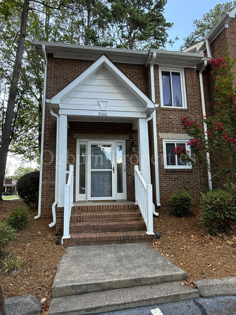 2000 Ridge Brook Ct.-2BR/2.5BA-Moss Brook Falls Townhouse!! – photo 1