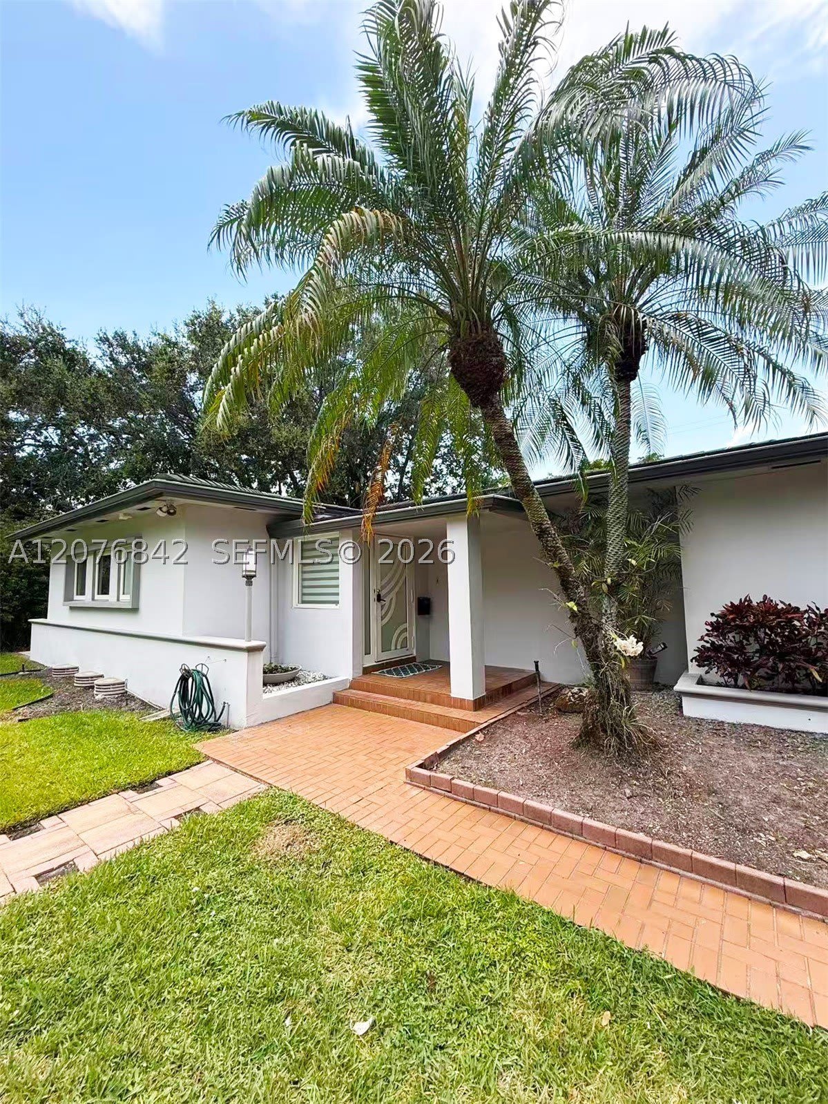 1520 Miller Rd – photo 2