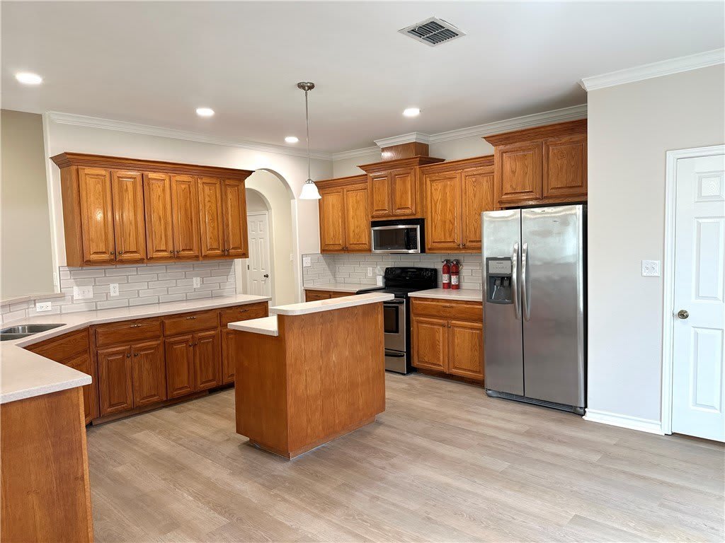 6841 Wall Street – photo 5