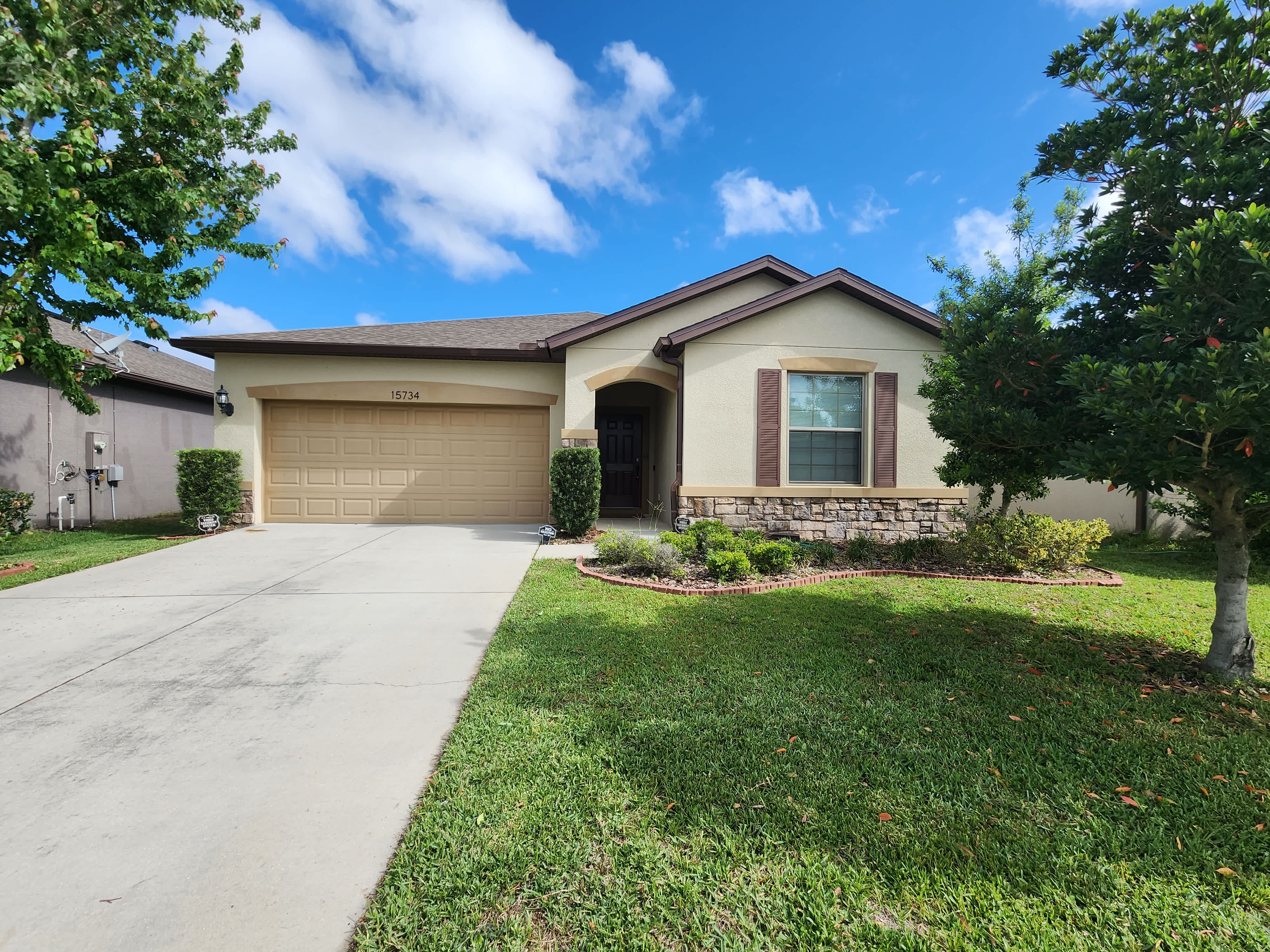 15734 Stone House Dr – photo 1