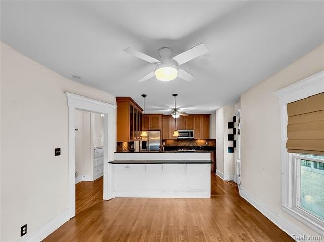 1027 LAKEPOINTE Street – photo 5