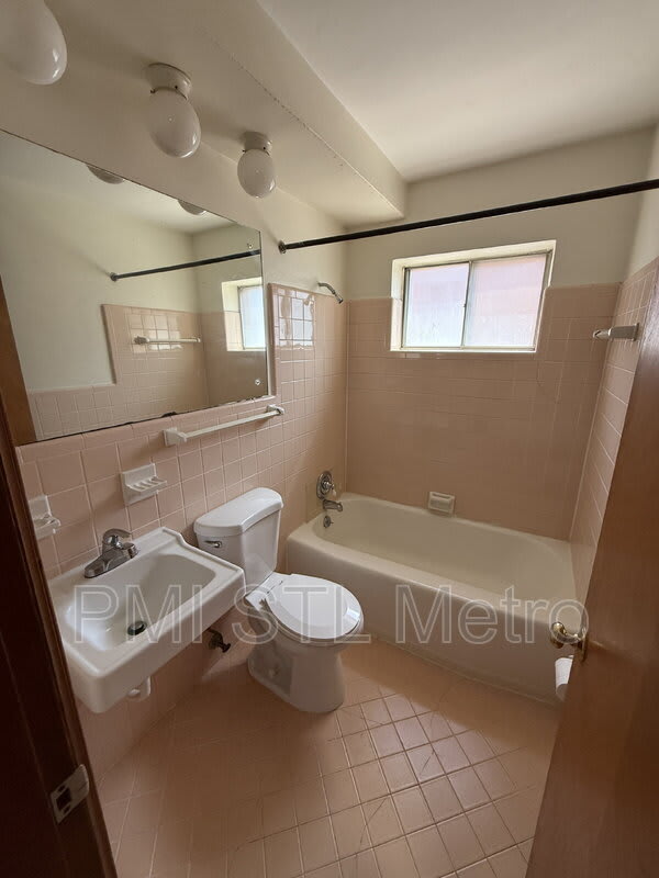 4838 South Broadway Street Unit B – photo 4