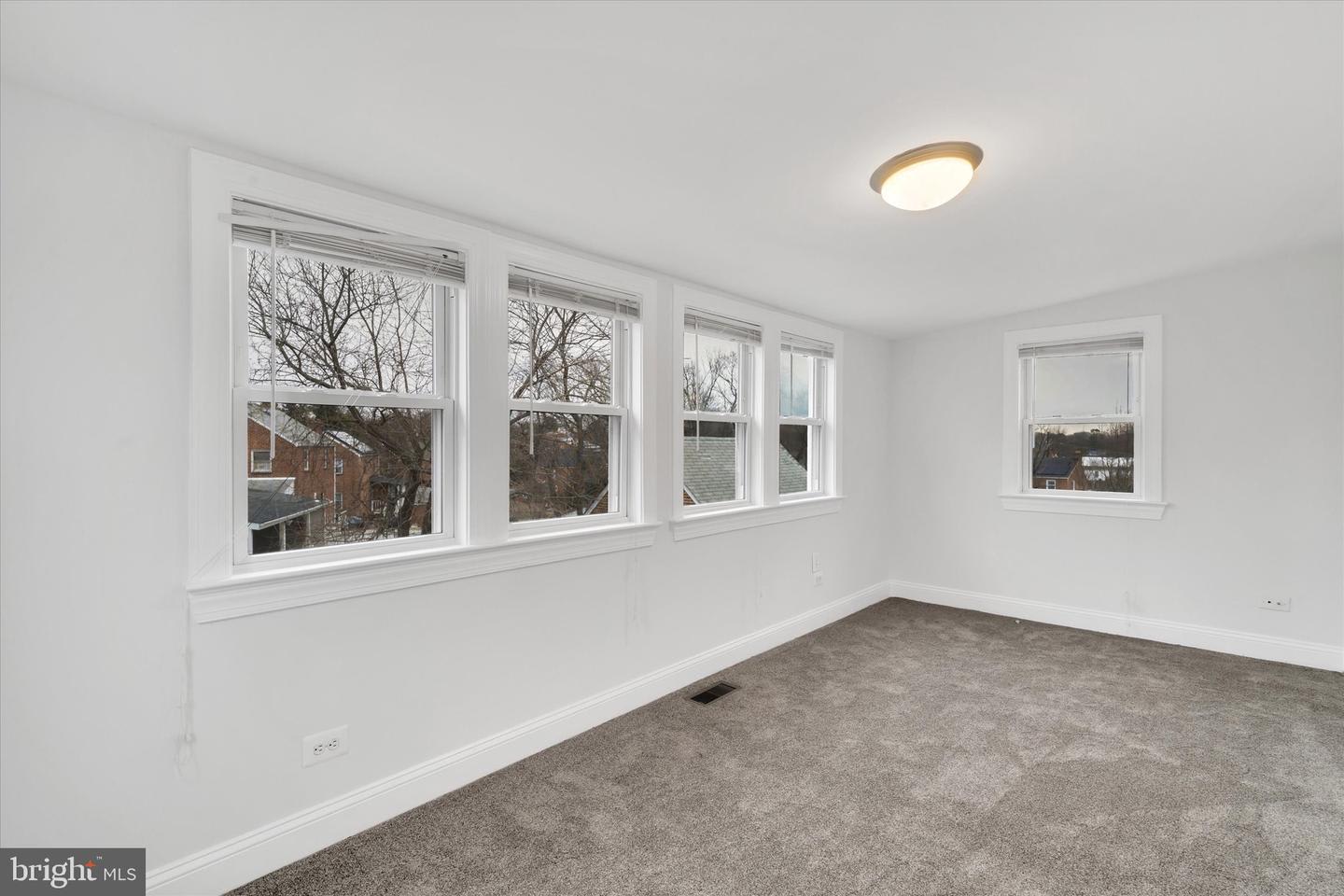 1002 Chillum Road – photo 2