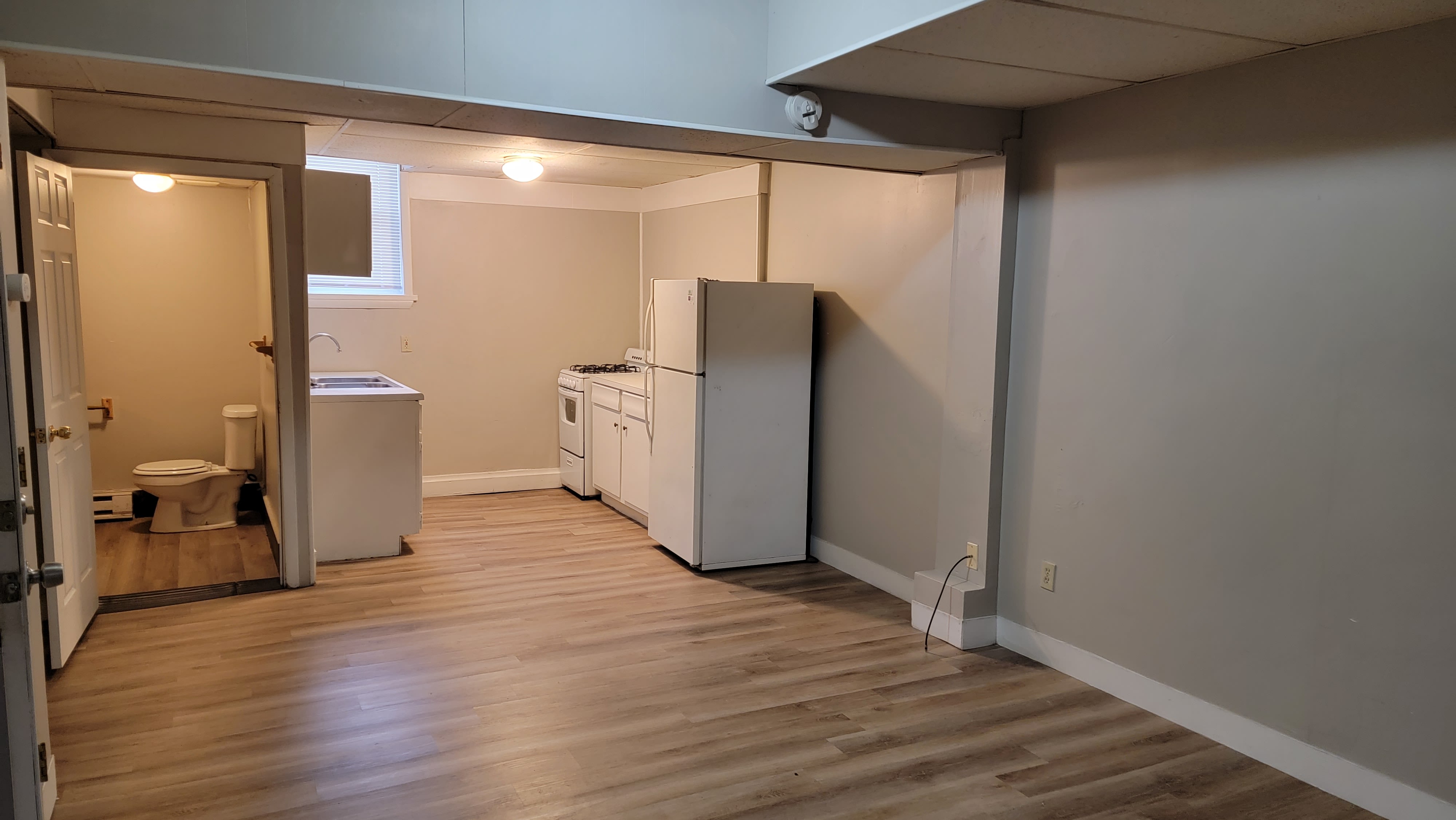 551 Allyn St – photo 2