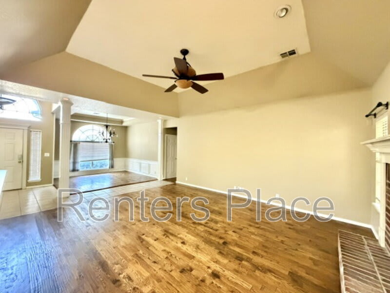 204 North Magnolia Court – photo 4