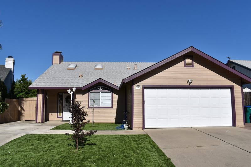 4790 Winona Way – photo 1