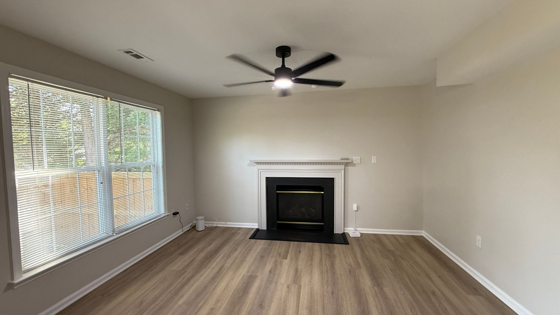 Fully Renovated Colonial – photo 5