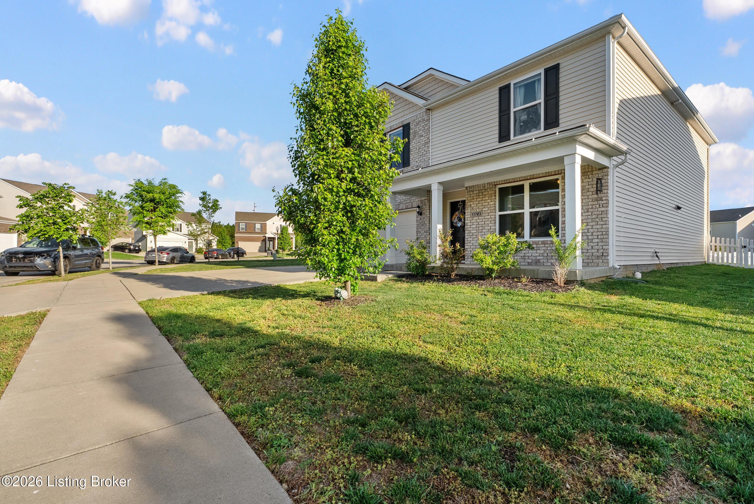11723 Trottingham Cir – photo 4