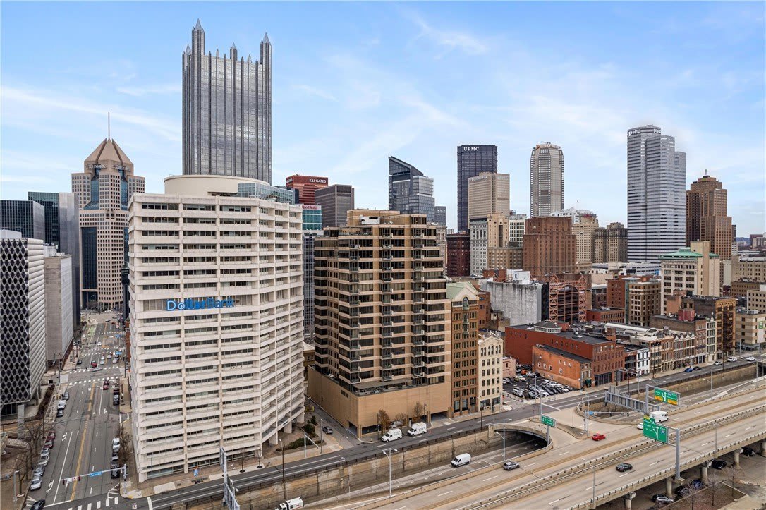 151 Fort Pitt Blvd – photo 1