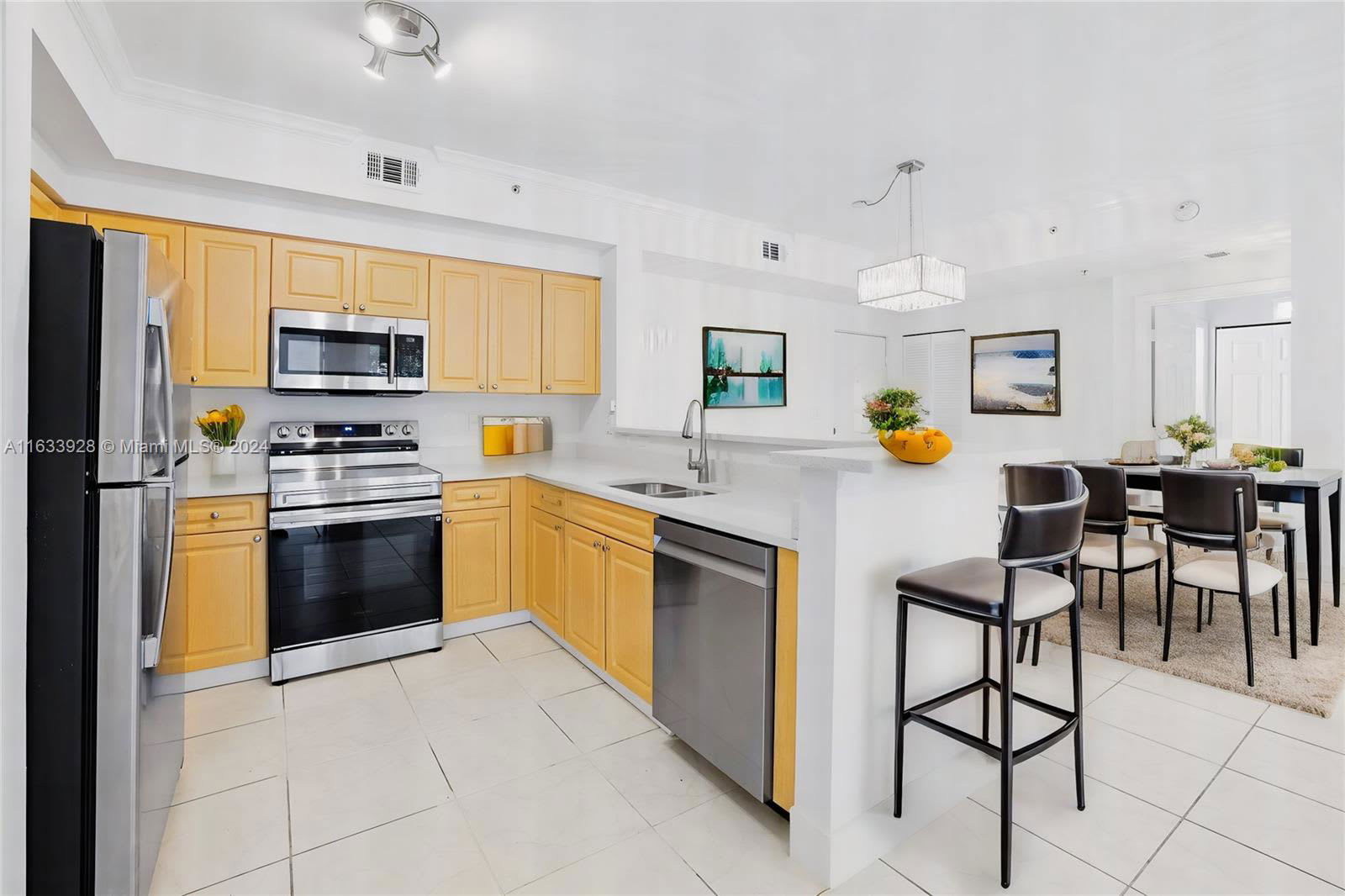 6831 Southwest 44th Street – photo 2