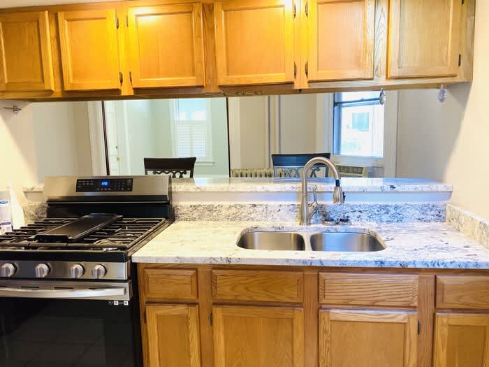 621 Greenup Street – photo 2