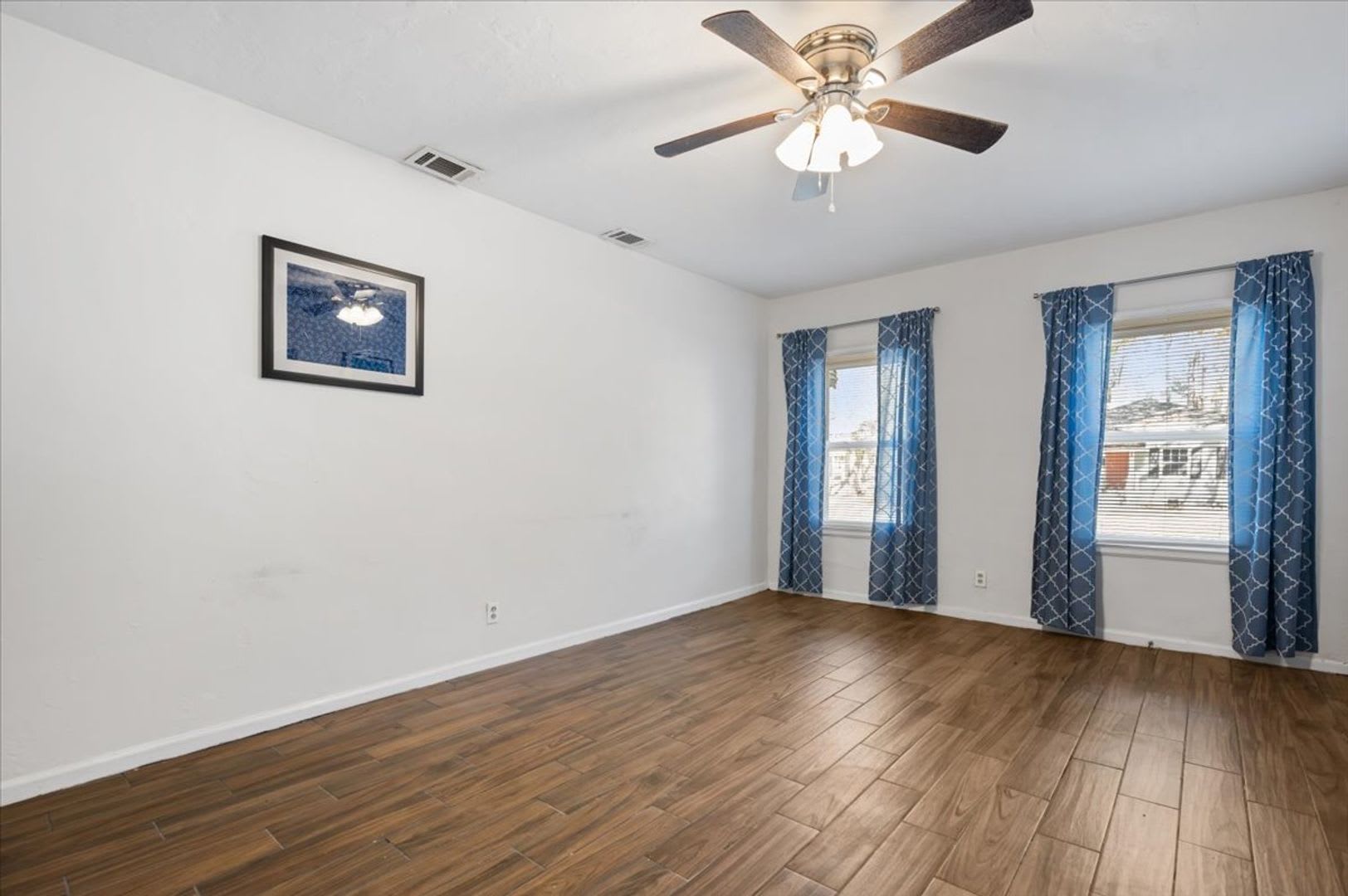 Charming Duplex Near Daffin Park with Private Fenced Yard and Off-Street Parking – photo 3