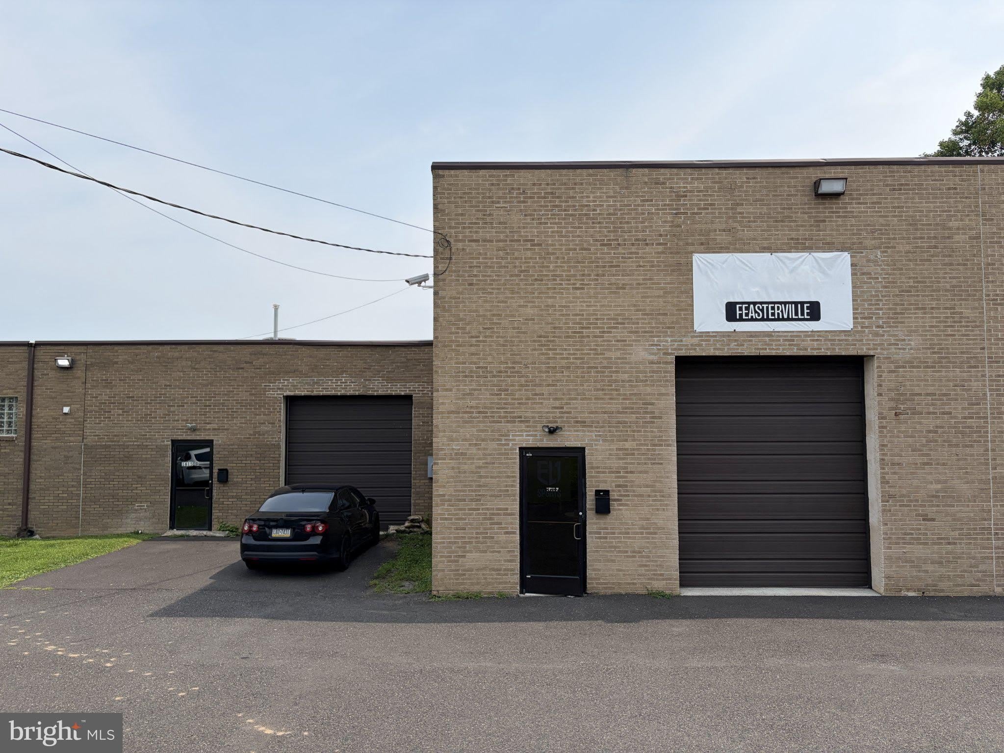 1615 LORETTA Avenue – photo 1