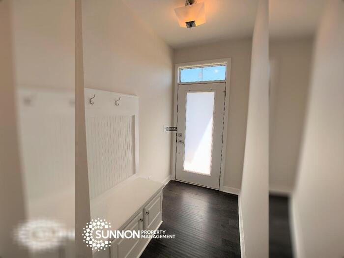 462 West Tremont Avenue – photo 2