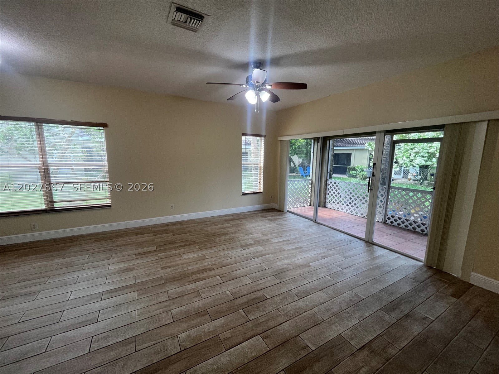 12148 SW 4th St – photo 4