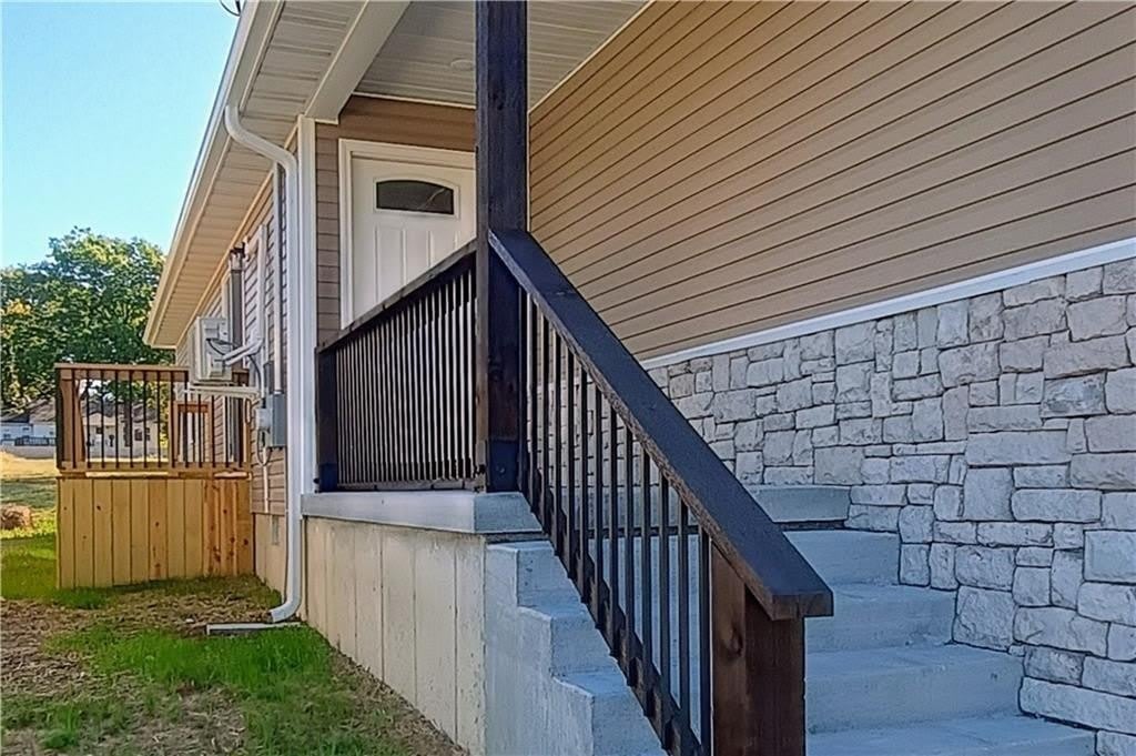 616 N Spring Street – photo 2