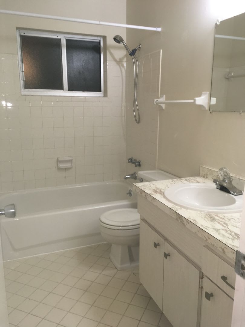 5045 Brookmeade Drive – photo 4