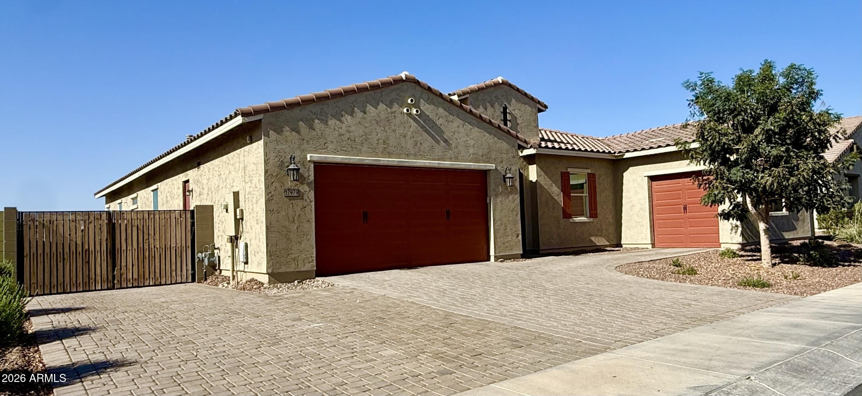 17979 W HAZELWOOD Street – photo 2