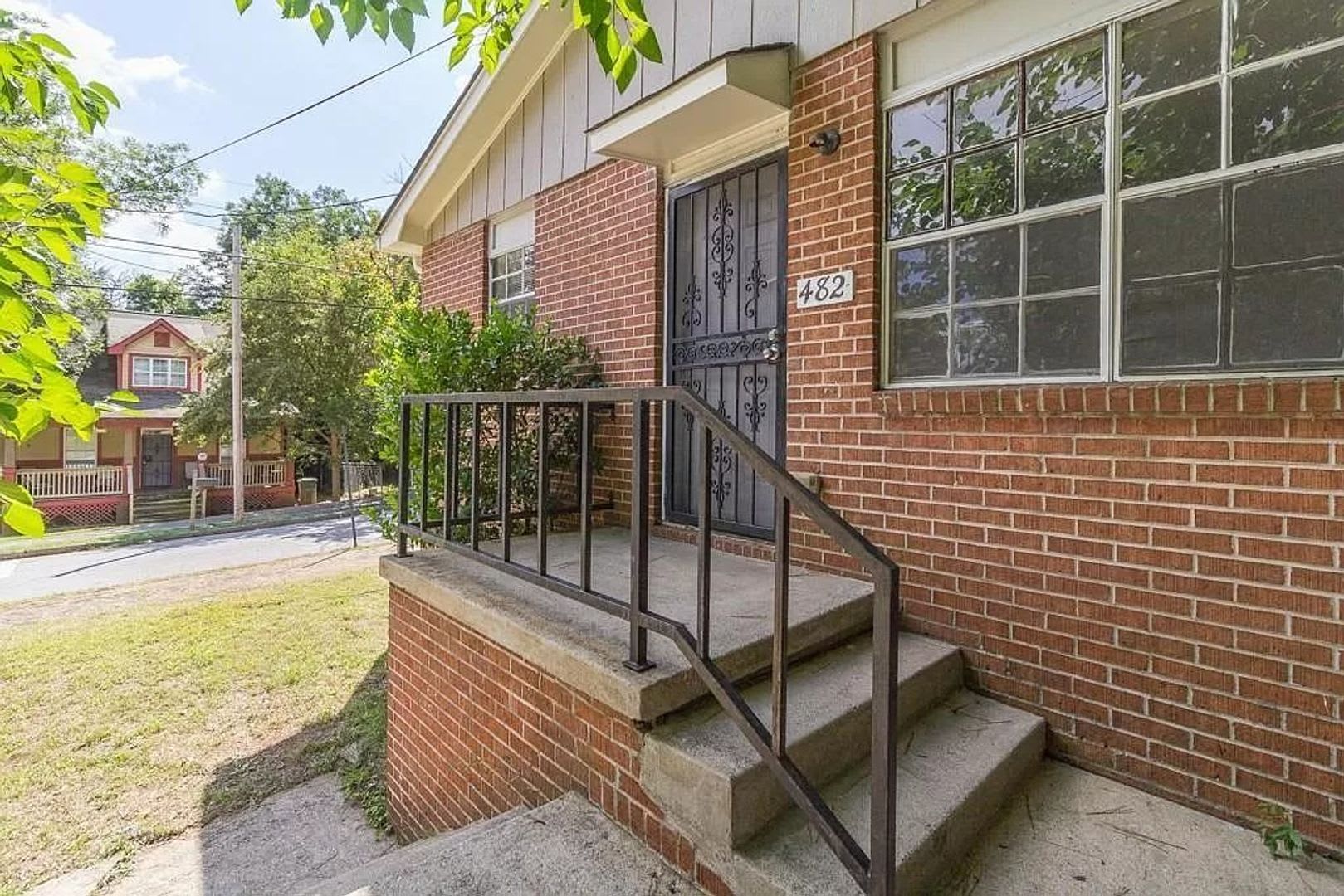 3 Bed 1.5 Bath in Atlanta! – photo 2