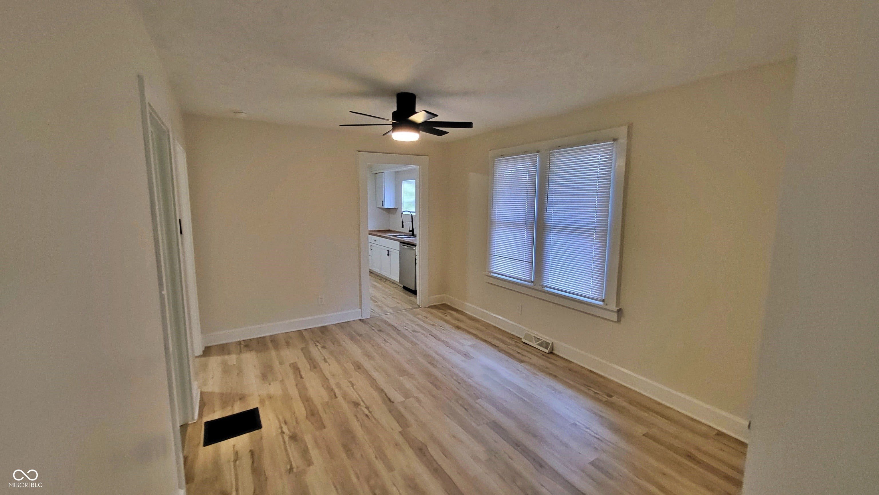 2462 Main Street – photo 4